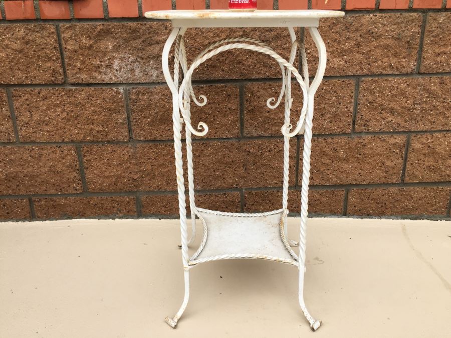Vintage Outdoor Metal Two-Tier Table Painted White [Photo 4]