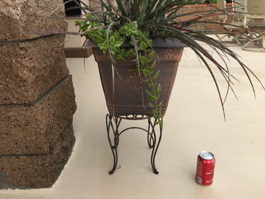 Outdoor Potted Plant With Stand