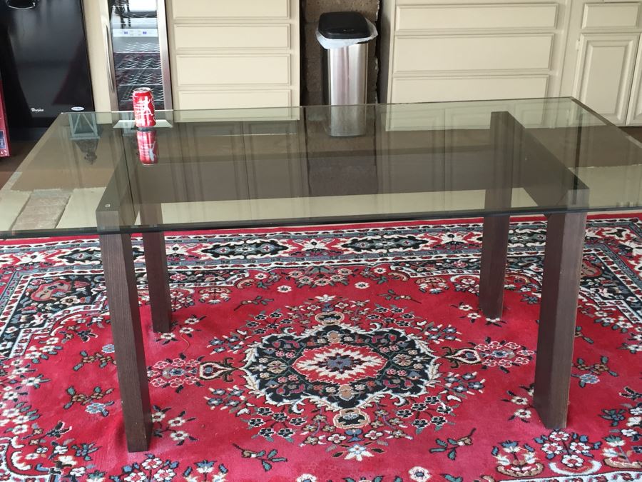 Glass Top Table [Photo 3]