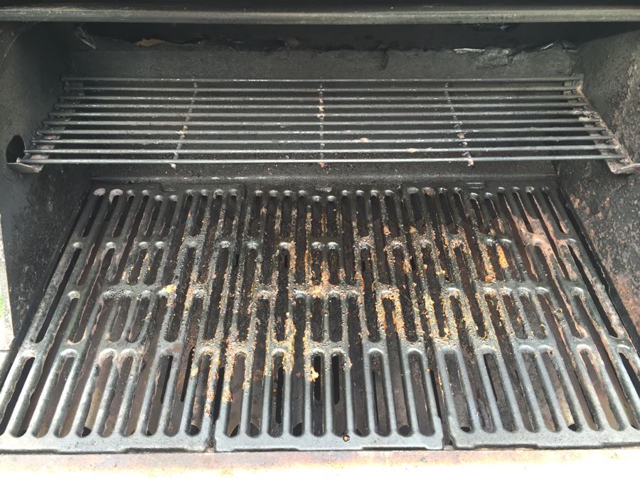 Vermont Castings Outdoor Gas Grill [Photo 10]