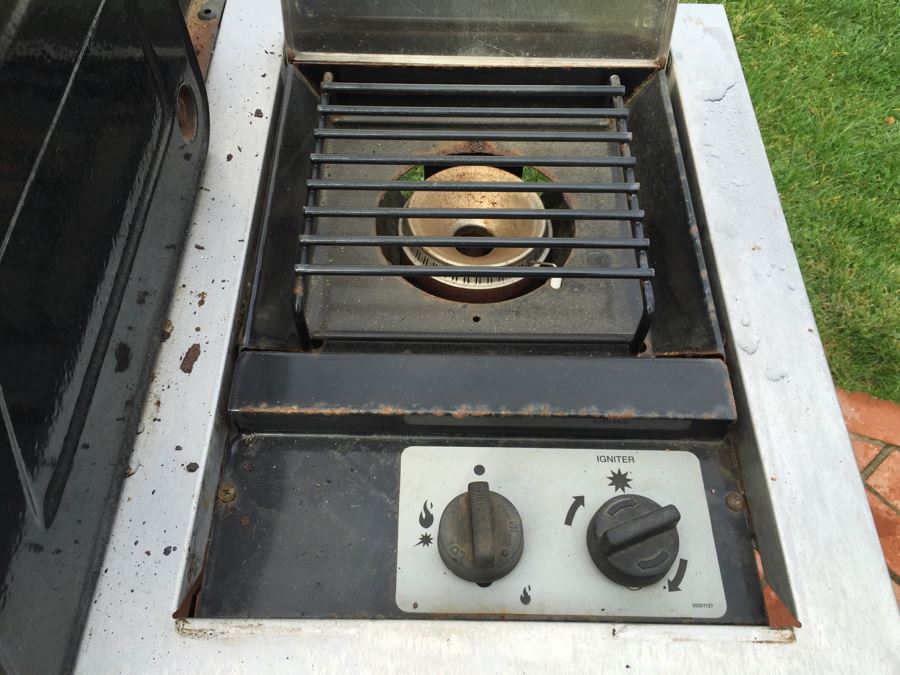 Vermont Castings Outdoor Gas Grill [Photo 12]