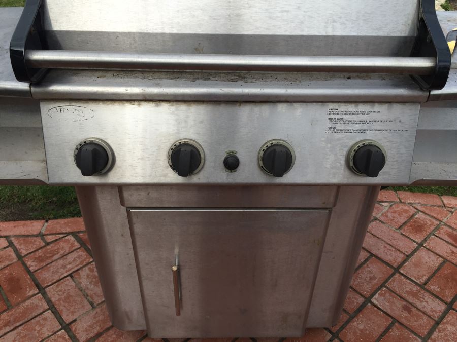Vermont Castings Outdoor Gas Grill [Photo 9]