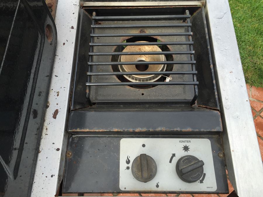 Vermont Castings Outdoor Gas Grill [Photo 13]