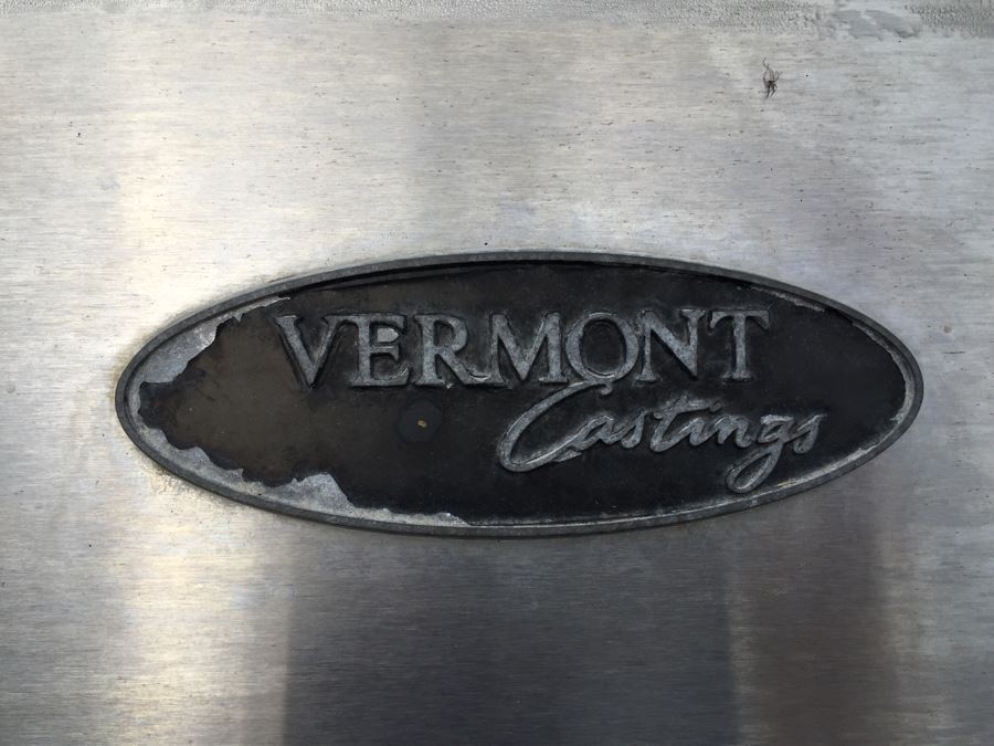 Vermont Castings Outdoor Gas Grill [Photo 3]