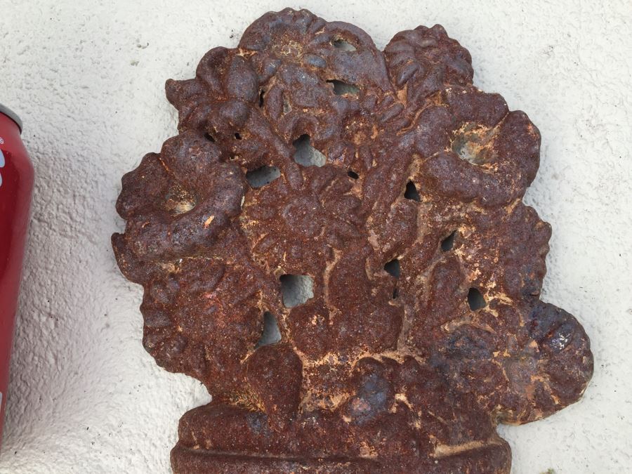 Metal Door Stop With Floral Motif [Photo 5]