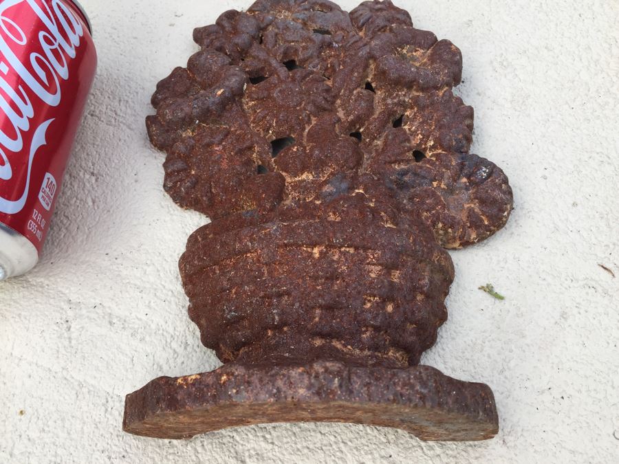 Metal Door Stop With Floral Motif [Photo 2]