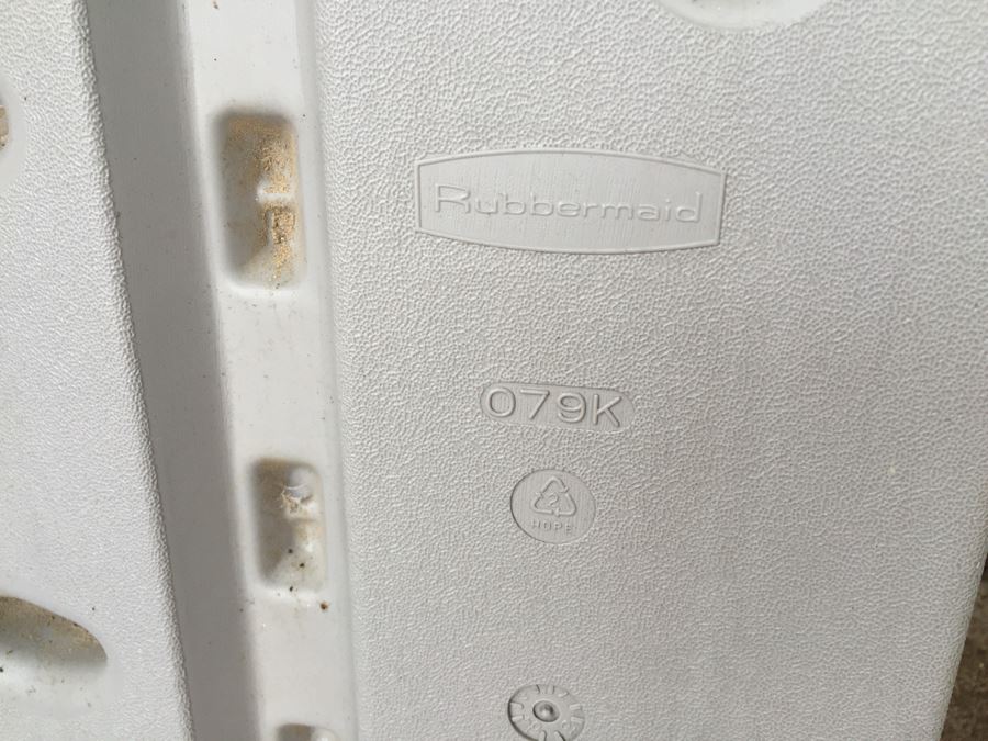 Rubbermaid Plastic Storage Cabinet (Sold Empty) [Photo 5]