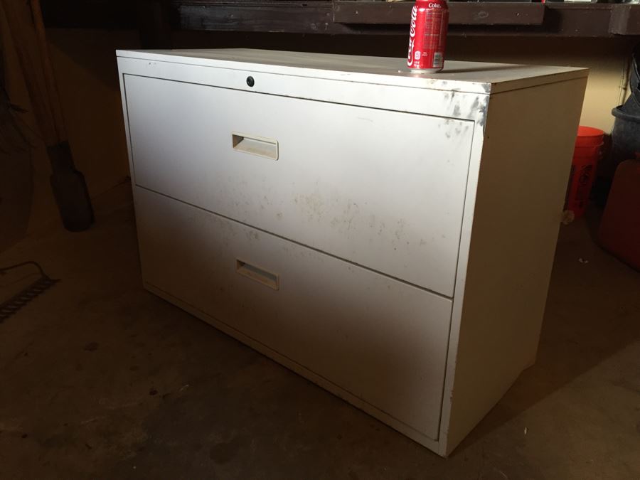 2-Drawer Lateral File Cabinet [Photo 3]