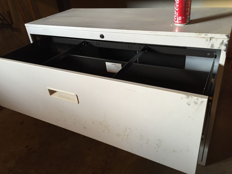 2-Drawer Lateral File Cabinet [Photo 2]