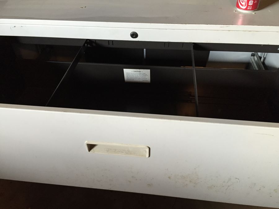 2-Drawer Lateral File Cabinet [Photo 5]