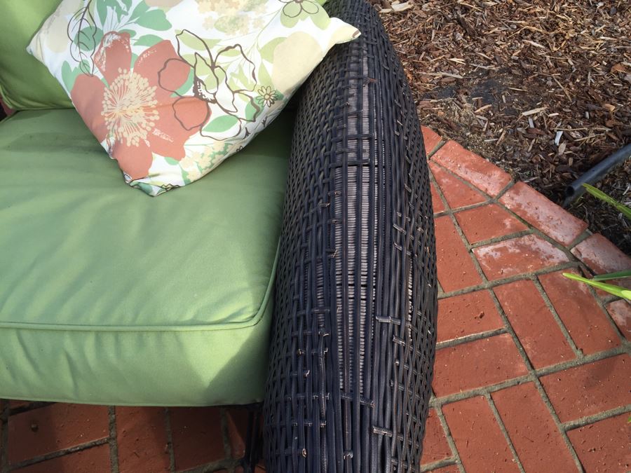 Pair Of La Z Boy Reclining Outdoor Patio Chairs [Photo 9]