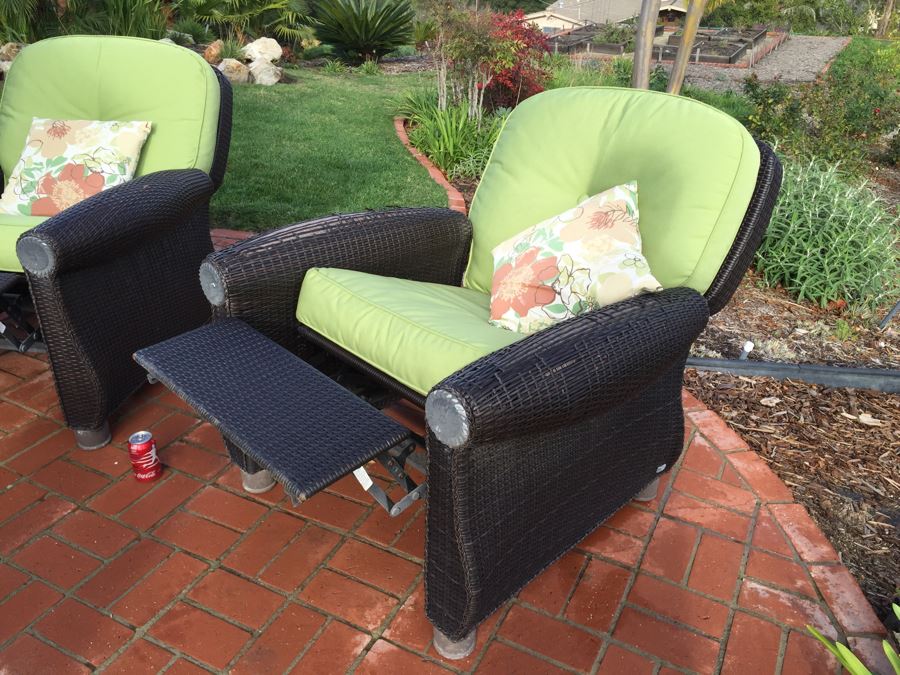 Pair Of La Z Boy Reclining Outdoor Patio Chairs [Photo 2]