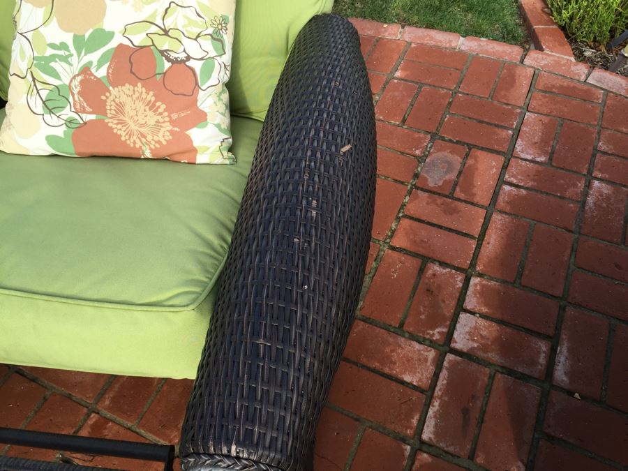 Pair Of La Z Boy Reclining Outdoor Patio Chairs [Photo 11]