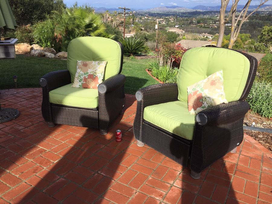Pair Of La Z Boy Reclining Outdoor Patio Chairs [Photo 1]