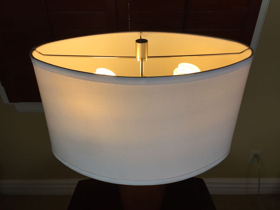 Modernist Wood And Metal Table Lamp [Photo 9]