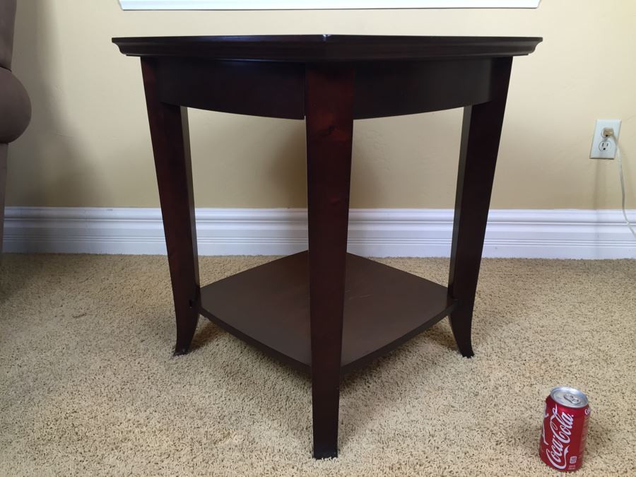 2-Tier Wooden Side Table [Photo 2]