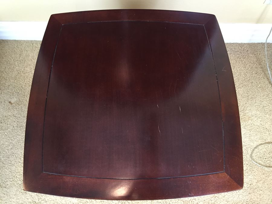 2-Tier Wooden Side Table [Photo 4]