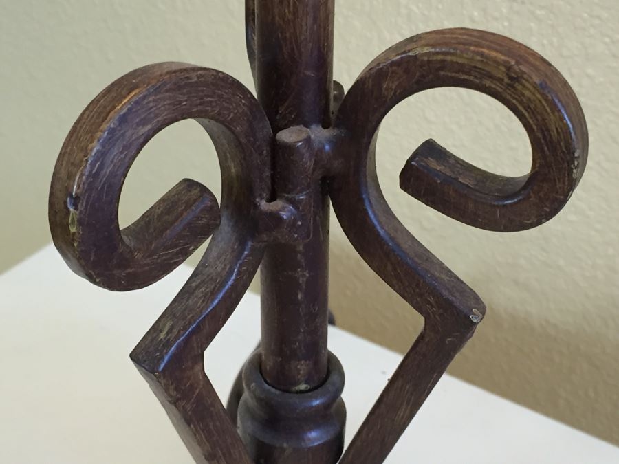 Nice Metal Table Lamp [Photo 5]