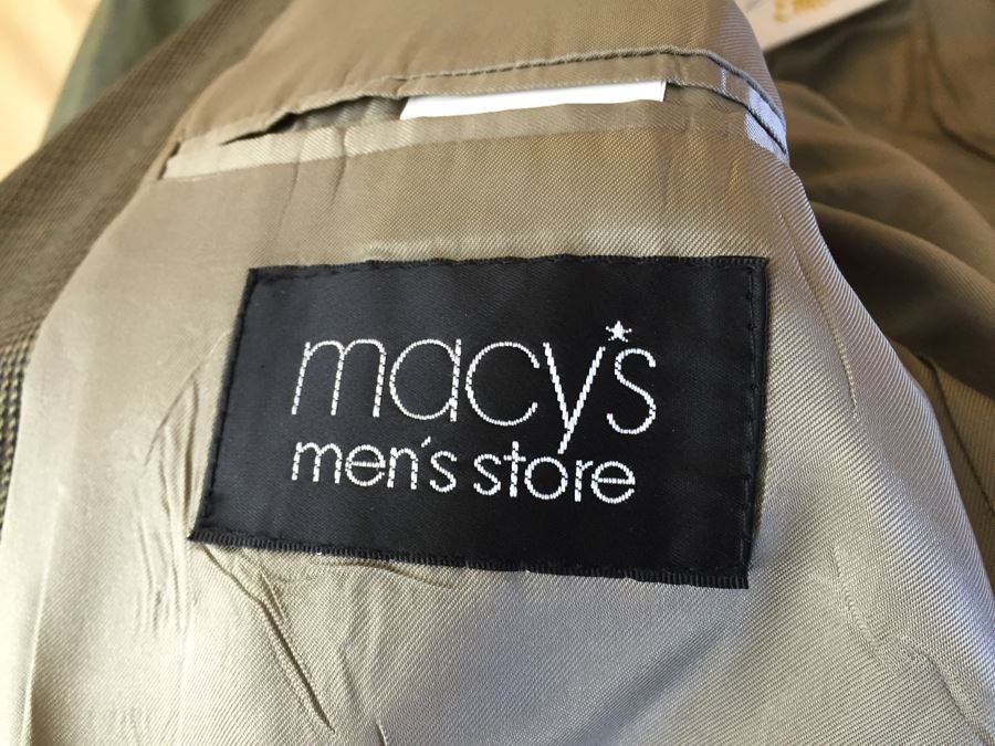 Collection Of Men's Suits [Photo 11]