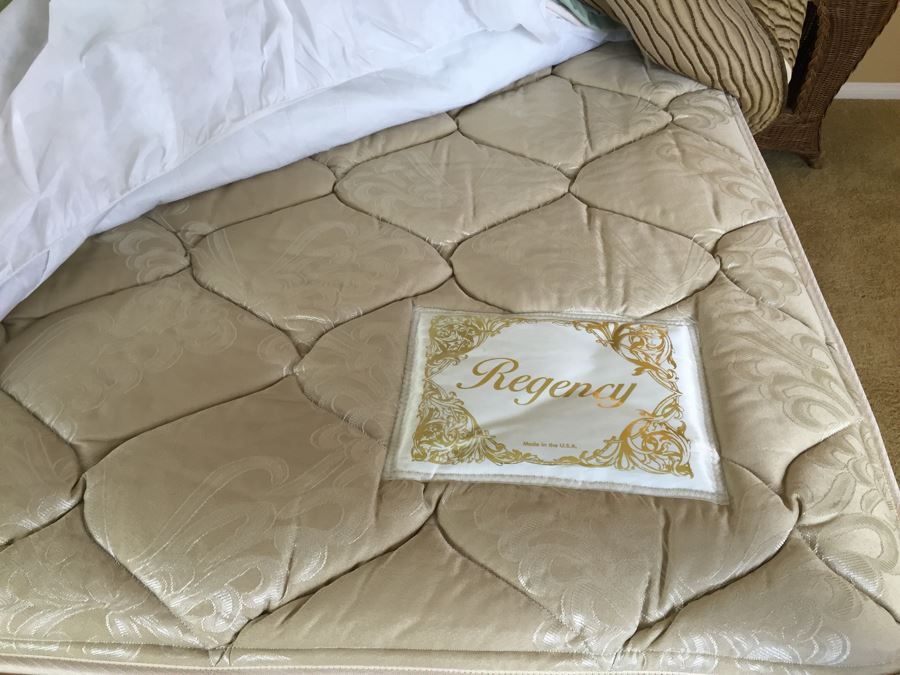 Beautiful Turned Pine Four-Poster Bed With Regency Mattress, Linens And Pillows [Photo 14]