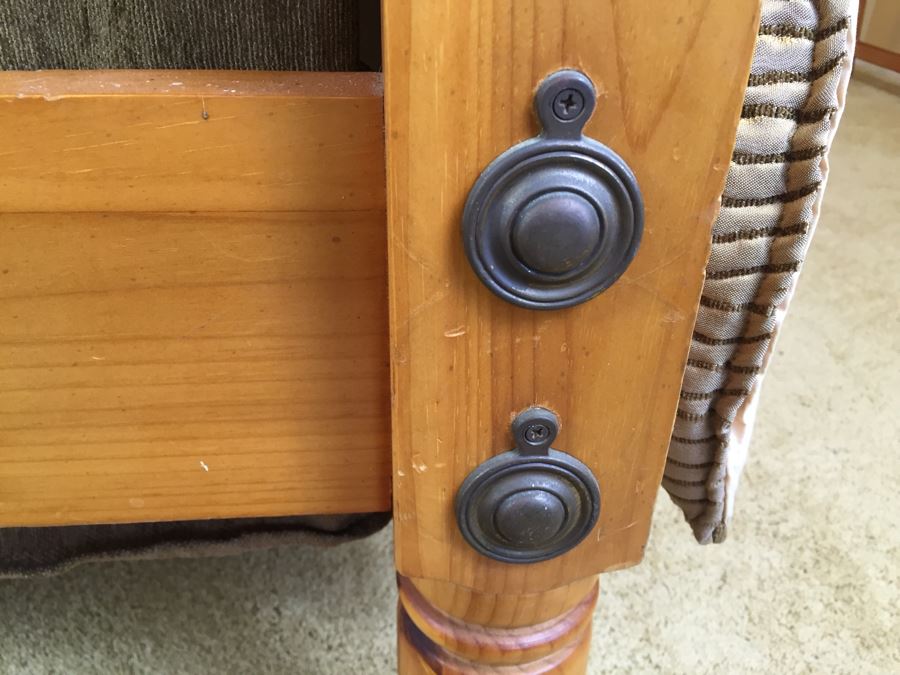 Beautiful Turned Pine Four-Poster Bed With Regency Mattress, Linens And Pillows [Photo 6]