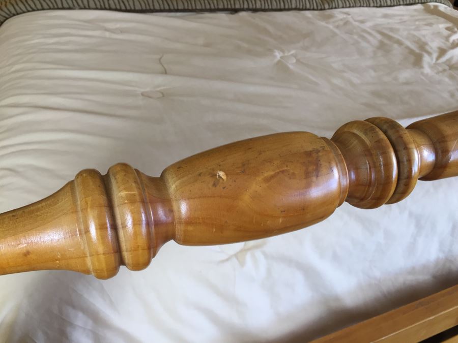 Beautiful Turned Pine Four-Poster Bed With Regency Mattress, Linens And Pillows [Photo 8]