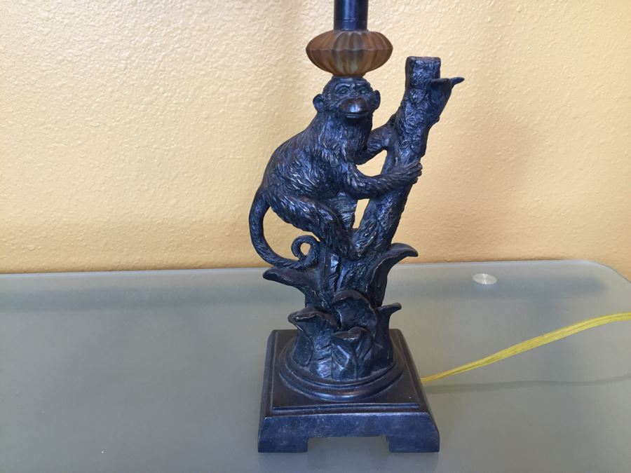 Contemporary Table Lamp With Monkey Climbing Tree [Photo 4]