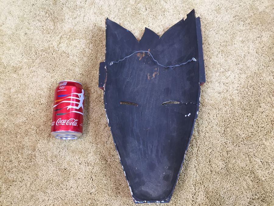 Carved Wooden Ethnic Decorative Mask With Large Teeth Colorful [Photo 3]