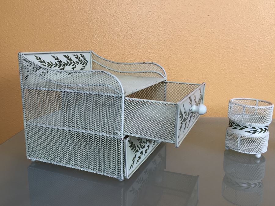 Painted Metal Desk Accessories [Photo 3]