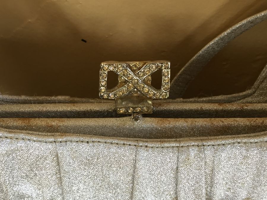 Women's Handbag Lot [Photo 9]