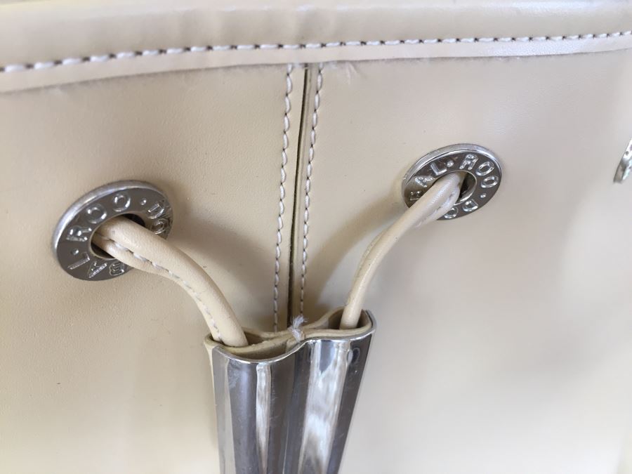 Women's Handbag Lot [Photo 15]