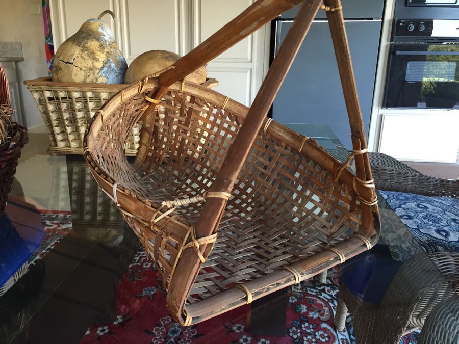 7-Piece Home Decor Lot With Baskets, Gourds And Straw Apples [Photo 7]