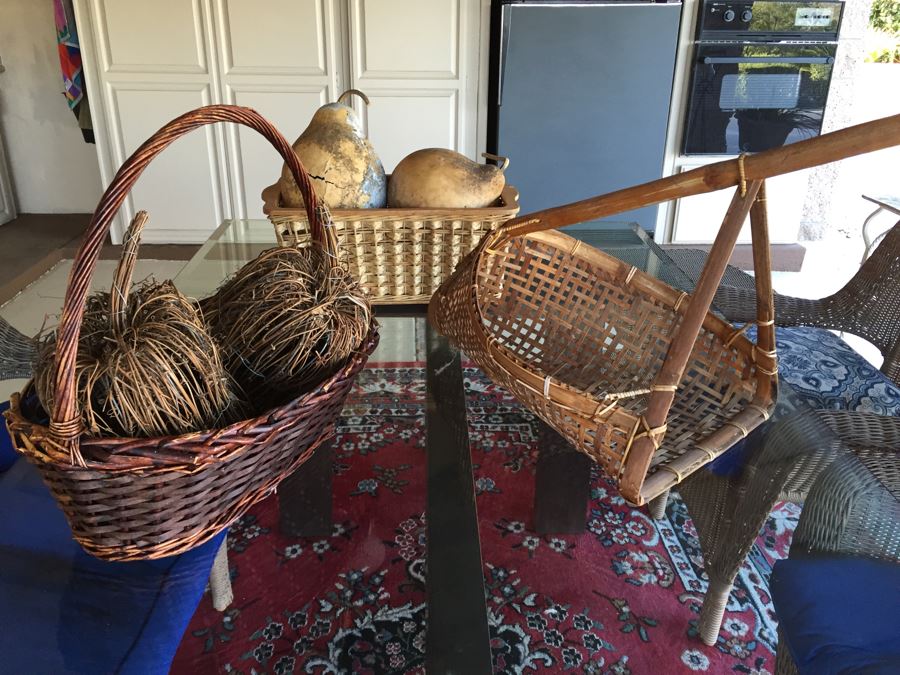 7-Piece Home Decor Lot With Baskets, Gourds And Straw Apples