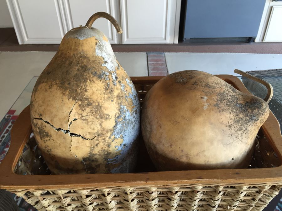 7-Piece Home Decor Lot With Baskets, Gourds And Straw Apples [Photo 10]