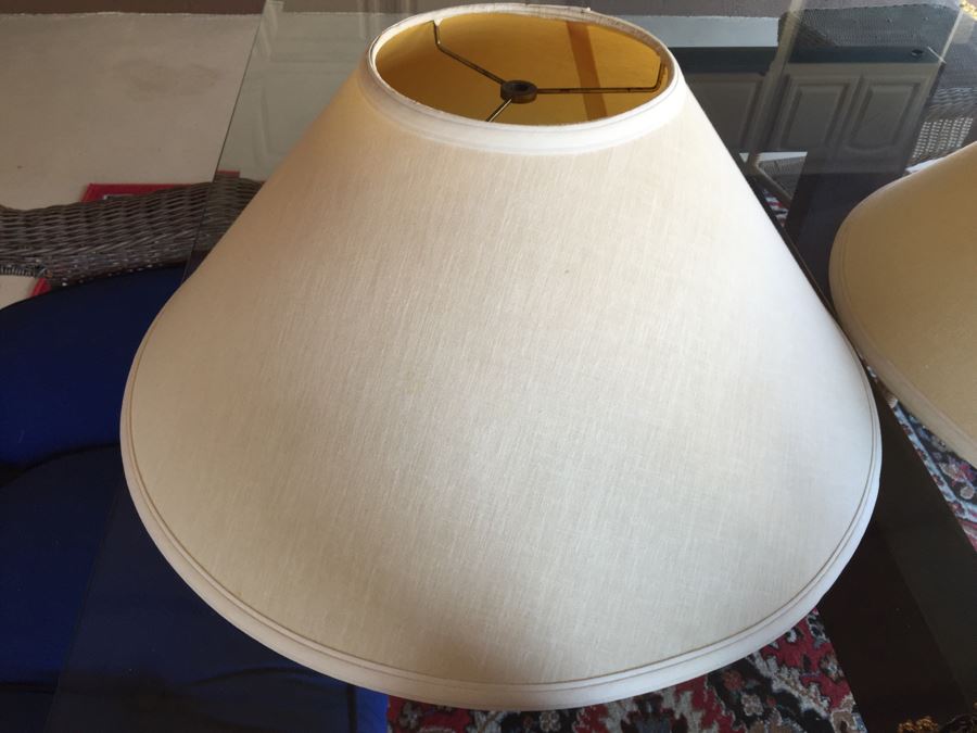 Lampshade Lot With 3 Harps [Photo 5]