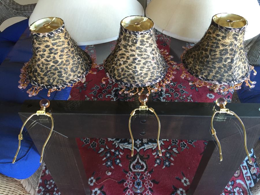 Lampshade Lot With 3 Harps [Photo 3]
