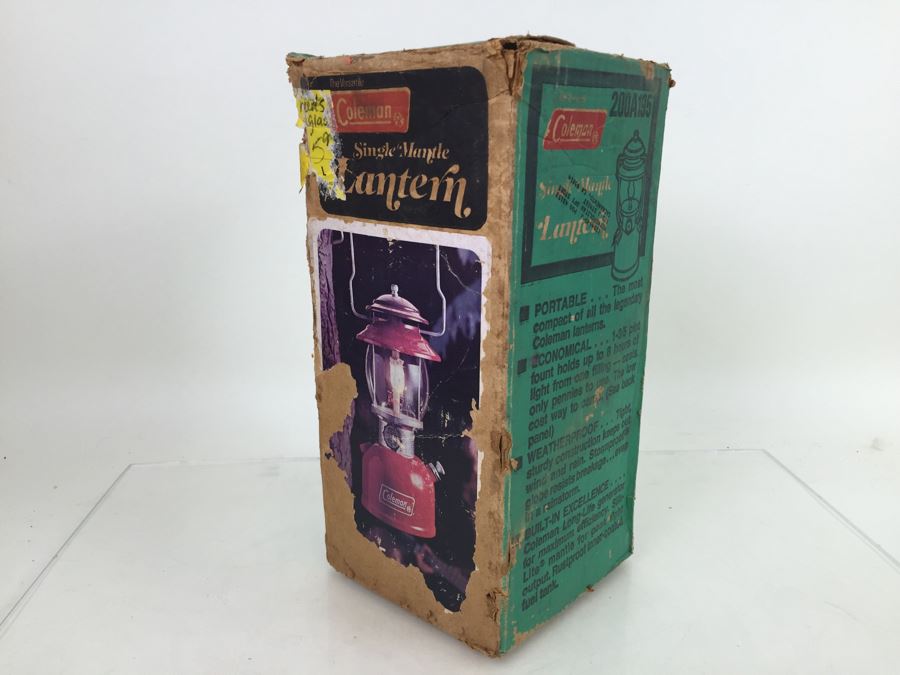 Vintage 1976 Coleman Lantern With Pyrex Glass And Original Box [Photo 4]