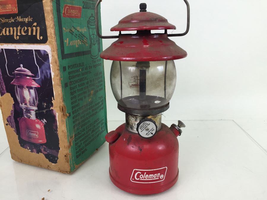 Vintage 1976 Coleman Lantern With Pyrex Glass And Original Box [Photo 6]