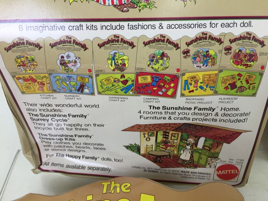 (4) The Sunshine Family Toys: Nursery Craft Kit, Camping Craft Kit, Backyard Picnic Project And Playroom Project By Mattel New In Box Vintage 1975 [Photo 17]