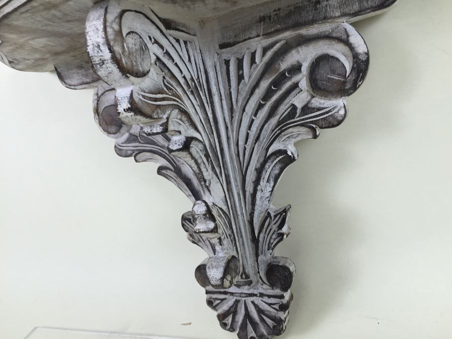 Decorative White Wall Shelf [Photo 2]