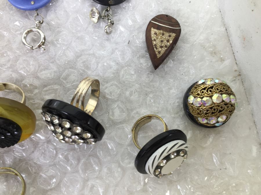 White Display Box Filled With Vintage Button Inspired Jewelry [Photo 19]