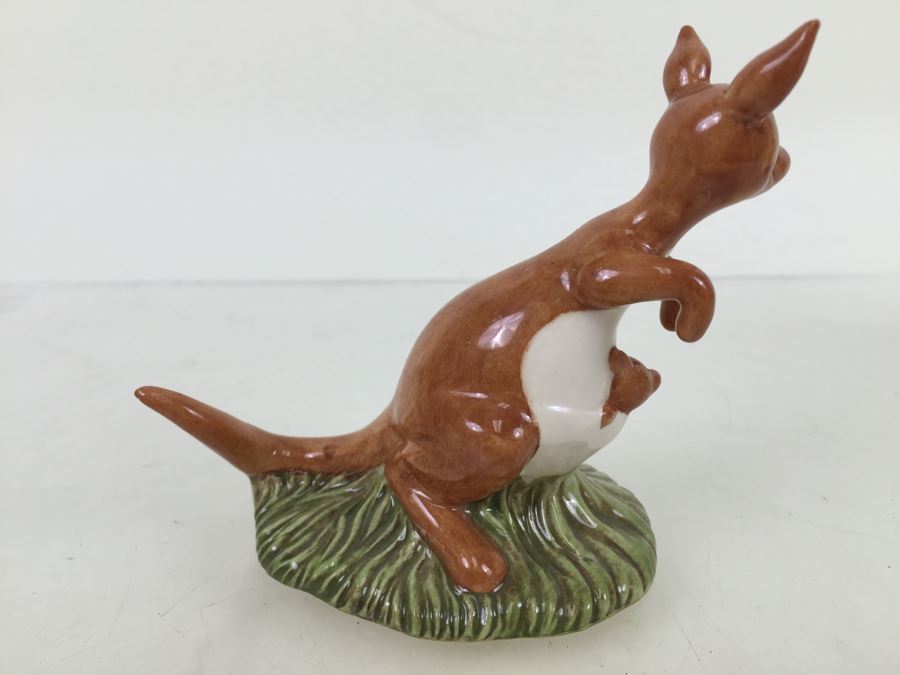 Royal Doulton The Winnie The Pooh Collection Kanga And Roo WP 8 Disney [Photo 5]