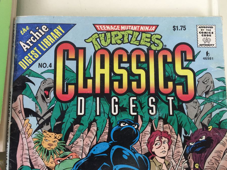 Various Comic Books And Books Including Teenage Mutant Ninja Turtles And Mighty Morphin Power Rangers [Photo 4]