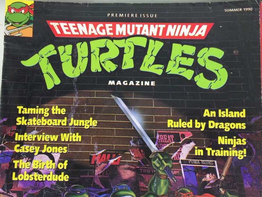 Various Comic Books And Books Including Teenage Mutant Ninja Turtles And Mighty Morphin Power Rangers [Photo 8]