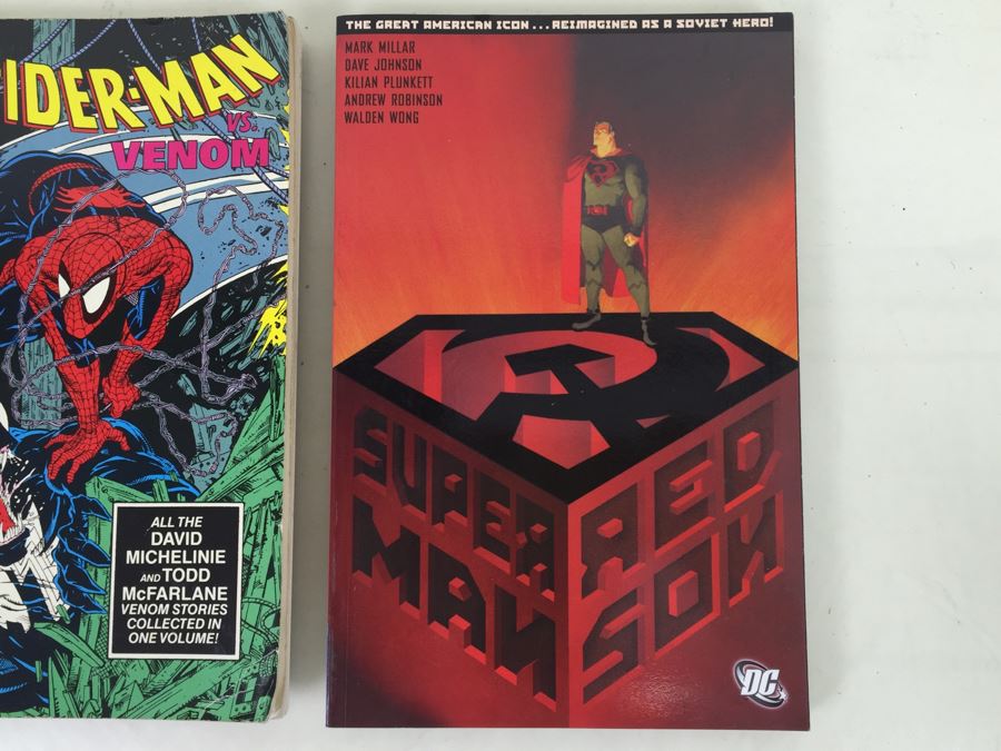 Graphic Novels Spider-Man Vs. Venom Marvel And Superman: Red Son DC Comics [Photo 3]