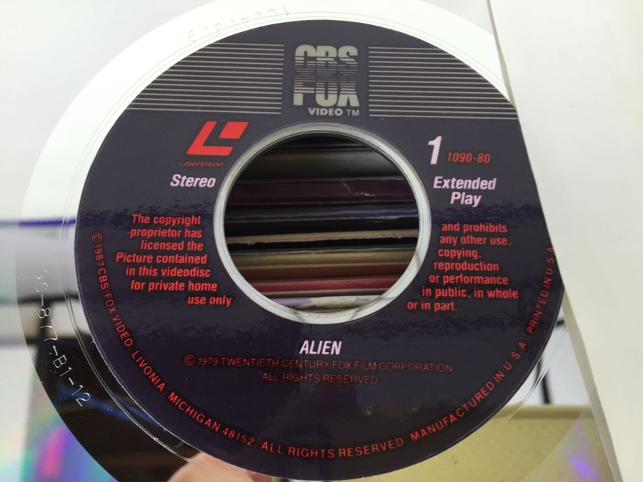 Box Filled With Vintage Laser Discs Videodiscs: Aliens, Ghost, Dirty Dancing Watch Classic Movies In Vintage Fidelity [Photo 7]