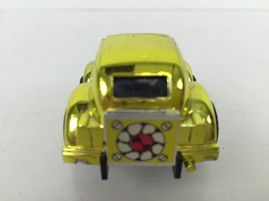 Gold Transformers Autobot Bumblebee Volkswagen Beetle 1985 Hasbro (Great Condition) And 1984 Bandai Transformer (Poor Condition) [Photo 6]