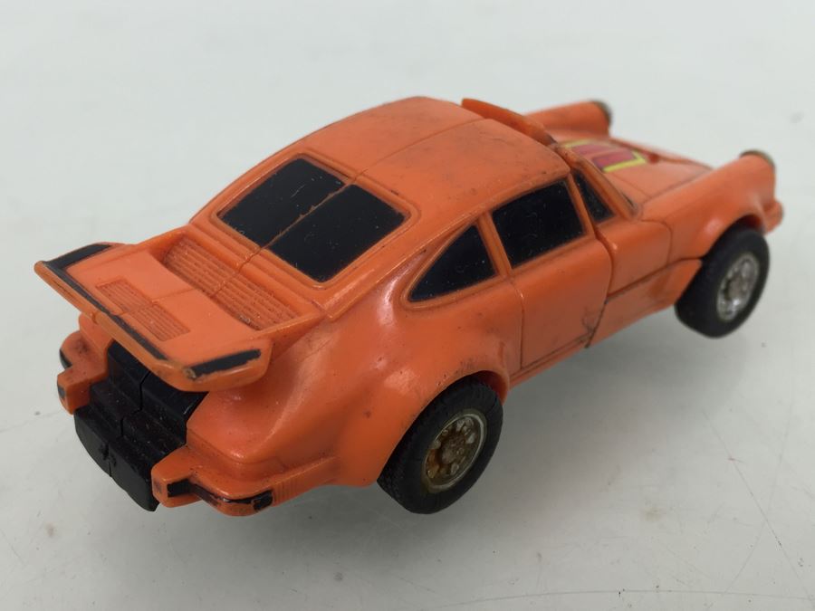 Gold Transformers Autobot Bumblebee Volkswagen Beetle 1985 Hasbro (Great Condition) And 1984 Bandai Transformer (Poor Condition) [Photo 12]