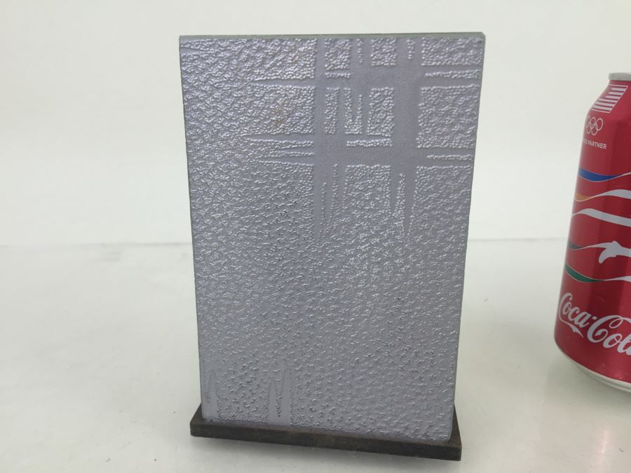 Japanese Doll In Glass Case [Photo 6]