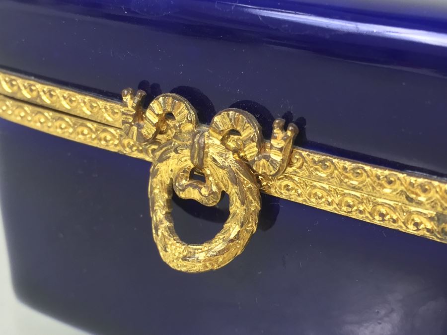 Limoges France Cobalt Blue And Gold Music Box [Photo 5]